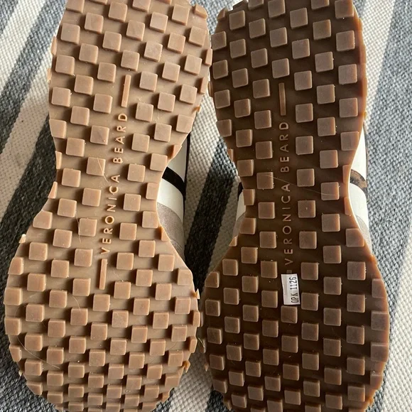 Veronica Beard Valentina 4 Ripstop slip on - Picture 4 of 9